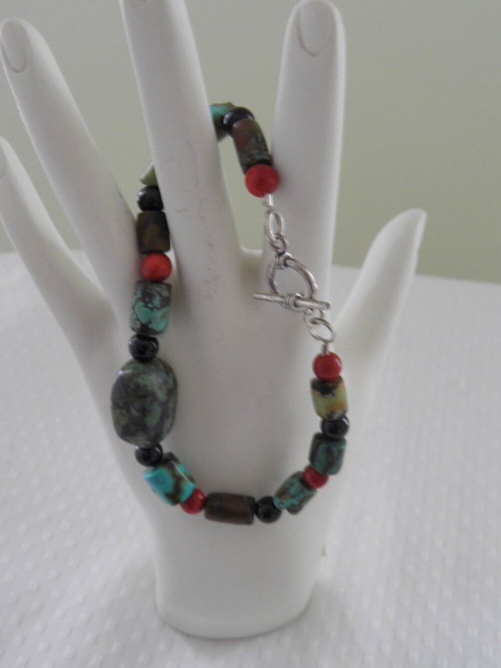 Turquoise , Onyx & Coral Beaded Bracelet 8" long